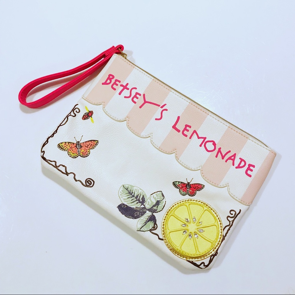 Betsey Johnson cute & funky Betsey’s Lemonade purse wristlet